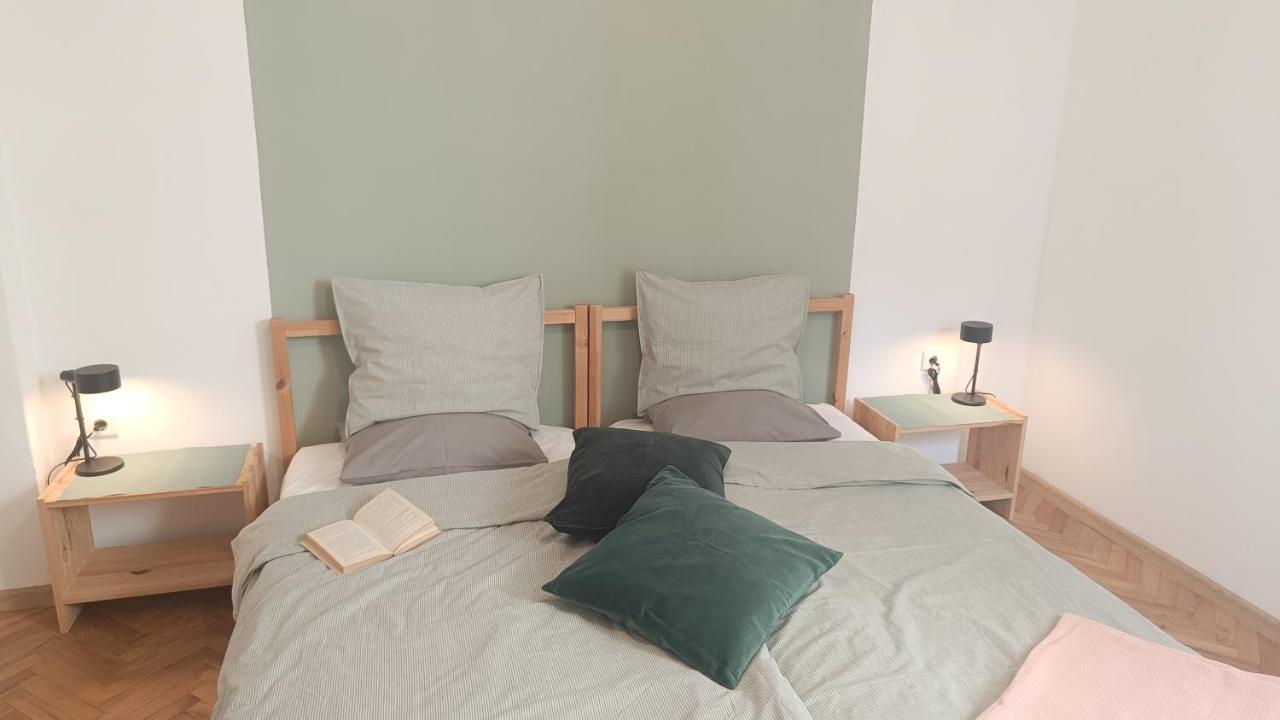 Apartment Balabanov Varna Esterno foto